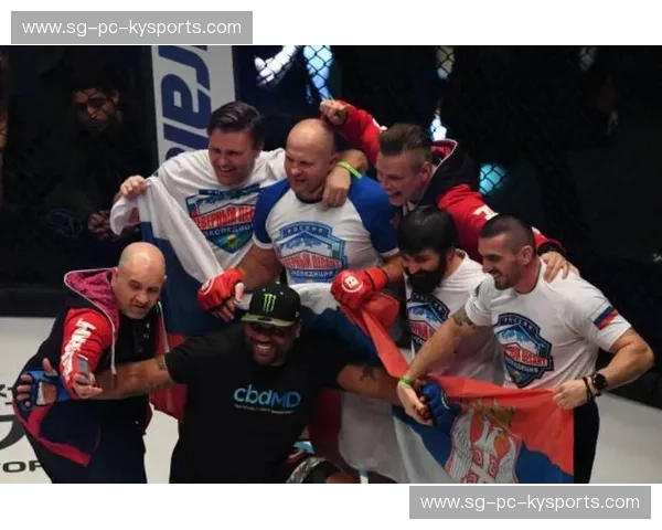 菲多vs大脚：一场关于舒适与个性的潮流对决